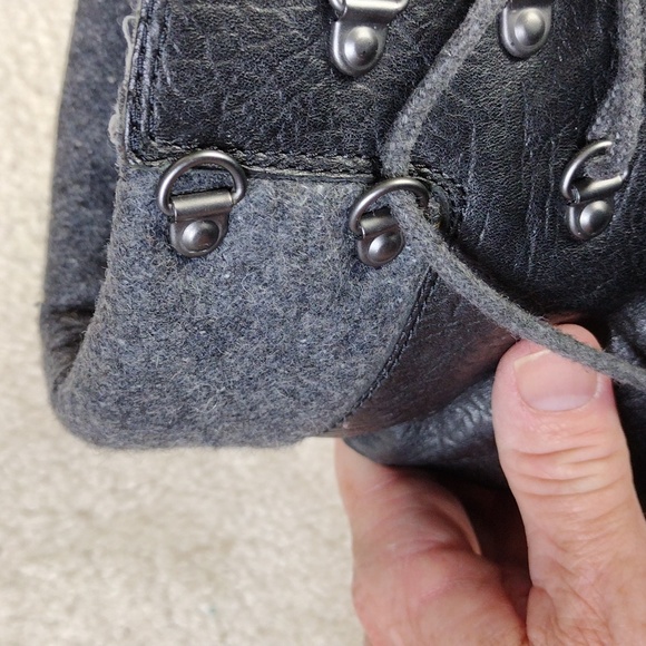 COPY - Calvin Klein black leather & gray felt ankle high top boots. Mint condit… - Picture 12 of 14